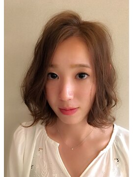 ロンド 銀座(Lond) ベージュウェーブボブ 担当本田