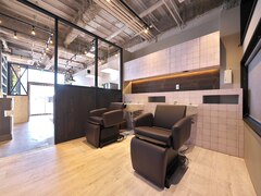 Agu hair fizz 野々市店【アグ ヘアー フィズ】