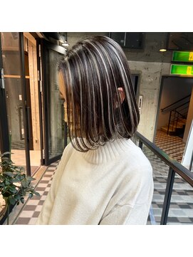 ルーフアクト(LUFE act) ベース4レベル　ホワイトハイライト　担当タナカ