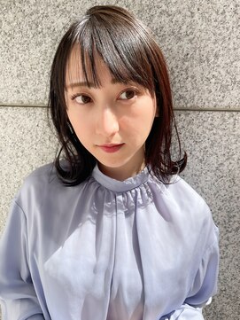 ソワリー 栄(THOiRY) THOiRY【女性らしい柔らかヘア】肩上でつくる外ハネミディ