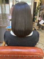 スアバイキキ(SuA by kiki.)&nbsp;レイヤーボブ/外ハネボブ/大人ショート/ニュアンスカラー[千葉〕