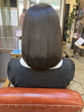 スアバイキキ(SuA by kiki.) レイヤーボブ/外ハネボブ/大人ショート/ニュアンスカラー[千葉〕