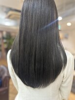 インビテーション(invitation) グレージュ・イルミナカラー・艶カラー・ロング