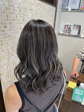 ハイパー(HYPER) グレージュコントラストハイライト　白髪ぼかし　脱白髪染め