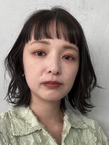 ノイカーム(noi Calm)&nbsp;顔周りレイヤーカットくびれヘアミルクティーベージュカラー