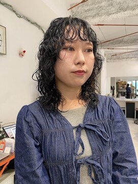 ナループロアツム(Nalu pu loa Tsum) レイヤーパーマ/ウルフパーマ/マレットヘア/マレットパーマ