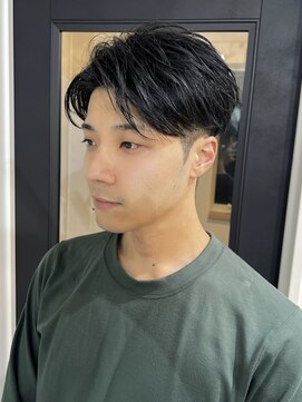 メンズサロンベル(Men's salon bhel) 三重桑名ニュアンスパーマフェザーパーマ緩めセンターパートヘア