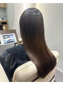 ロンググレージュカラーと水素トリートメントで艶々に。