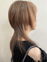 ラパス(LAPAZ)&nbsp;剛毛・クセ毛で広がりやすい方におすすめのくびれウルフスタイル