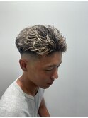 ホワイトメッシュ/スパイキーショート/スキンフェード/[大分駅]