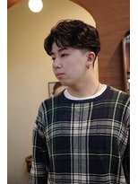 エディ(Edy)&nbsp;メンズコンマバングシャドウパーマ刈り上げ眉毛カット韓国ヘア