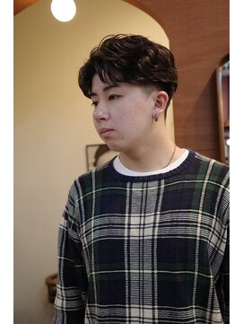 エディ(Edy) メンズコンマバングシャドウパーマ刈り上げ眉毛カット韓国ヘア