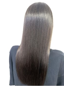 aiche hair【5/5 NEW OPEN（予定）】の写真/年齢によるうねりや広がりをカバー◎カラーと同時ケアで叶えるツヤ感と毛先までまとまる扱いやすい髪へ♪