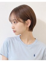 ウィールールピヴォクロス(WE RULE pivot cross)&nbsp;ベージュブラウン×前下がりショートボブ