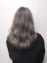 リラ バイ ミラ 新宿(LILA by MILA) ミントグレージュ/チャコールグレー/ミルクベージュ/ハイトー