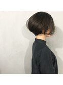 #刈り上げ前下がりボブ
