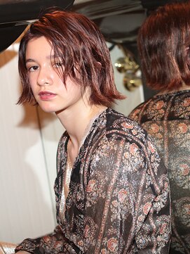 サバービア(suburbia) 『カット+ファストブリーチ+ホワイトグレージュ』