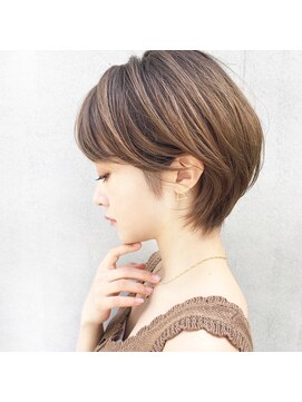 エマ ギンザ(EMMA GINZA) 丸みショートヘア2021