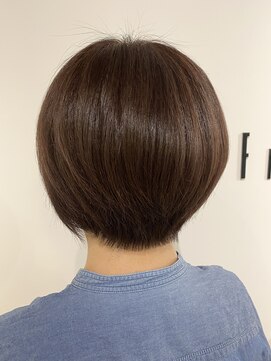 フレイムスヘアデザイン(FRAMES hair design) イルミナカラー新色アンバー×骨格補正ショートヘアー