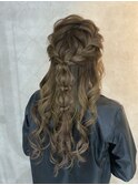 アイドルが奏でるあみあみ玉ねぎぼんぼんハーフアップ