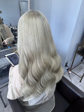 オズ 郡山桑野店(OZ) 【オズ】#ホワイト #ブリーチ #ケアブリーチ