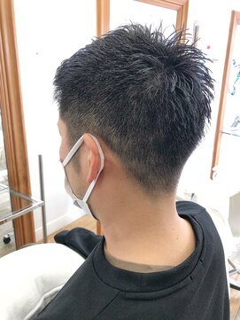 ヘッズ 本八幡店(HEADS) MEN'S HAIR センターパート ツイストスパイラル コンマヘア