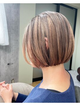 カームバイリコ 学芸大学(calm by liko) 斜めバング/グレージュカラー/デザインカラー/学芸大学