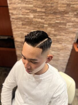 アールドボーテ 理容室(R de Beaute) 銀座　バーバーシチサン　ビジネスフェード