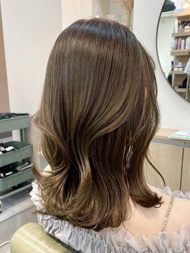 シビバイレボ(CIBI by revo) セミディ/ナチュラルレイヤーカット/フェイスレイヤー[船橋]