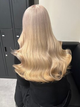 ベレーザ 渋谷(BELEZA) 7861ブロンドミルクティーアッシュハイトーンカラーワンホンヘア