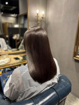 アルベラ(ALVELLA) ストレート艶髪