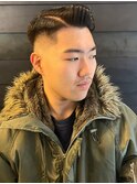 フェードカット　七三分け　サイドパート　バーバー　黒髪