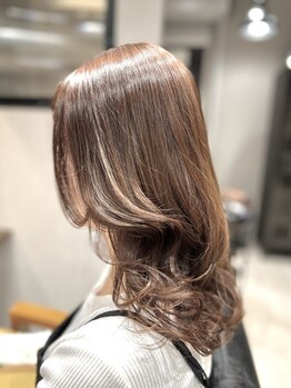 タルテヘア 日吉(talute hair)の写真/透明感ある明るい白髪染めが人気♪大人女子のための上質カラーで、気になり始めの白髪もオシャレにカバー☆