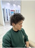 スパイキーショートグレージュカラー　ブリーチカラー
