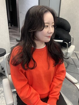 リラス 博多(rilas) トーンダウン　暗髪　ダークグレーカラー　顔まわりカット