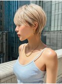 前髪小顔ハイトーンカラー大人ショートボブヘア20代30代40代