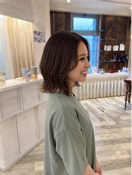 ユーシャンボール(U-CHAMBORD) くびれミディ×落ち着きアッシュカラー