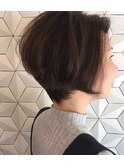 ステップボーンカット×オンブレ×カーキベージュ×ボブ髪質改善