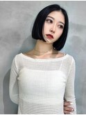 黒髪　ストレートボブ　センターパート
