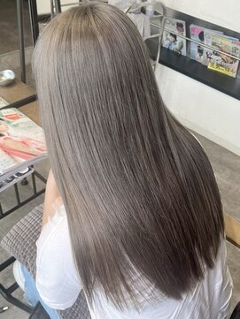 ストラール ヘア プラスフュジー(STRAAL hair +fusie) グレーカラー