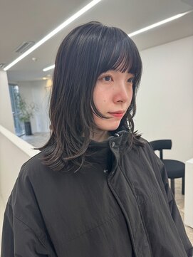 マスタード(MASTARD) 顔周り レイヤーオリーブグレージュハンサムショート 前髪なし