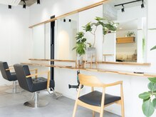 イーエム 自由通り店(e.m.)