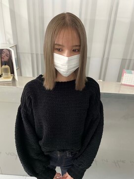 キング 心斎橋店(K!ng) ハイライトカラーミルクティーベージュレイヤーカット