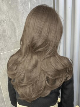 アマトウキョウスマートサロン(AMA TOKYO×Smart Salon) ヘーゼルベージュ ブリーチなし レイヤーカット 海外風