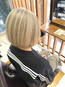 アロハナ(ALOHANA) ハイトーンミルクティーボブ