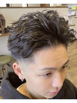 クッチー(Kucchii) フェザー・ツイスト×ナチュラルフェード