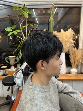 コハククゲヌマ(COHAQ KUGENUMA) ツーブロック　アップバング
