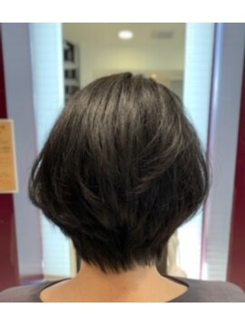 アプローズ(a proer.s) 40代ストレートヘアーでもふんわりに