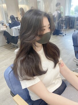 ジーナ 名駅(XENA.) 韓国ヘア◎くびれる女神レイヤー