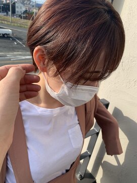 ハチ(hachi) 【グロスカラー】ピンク×カッパー　大人可愛い丸みショート